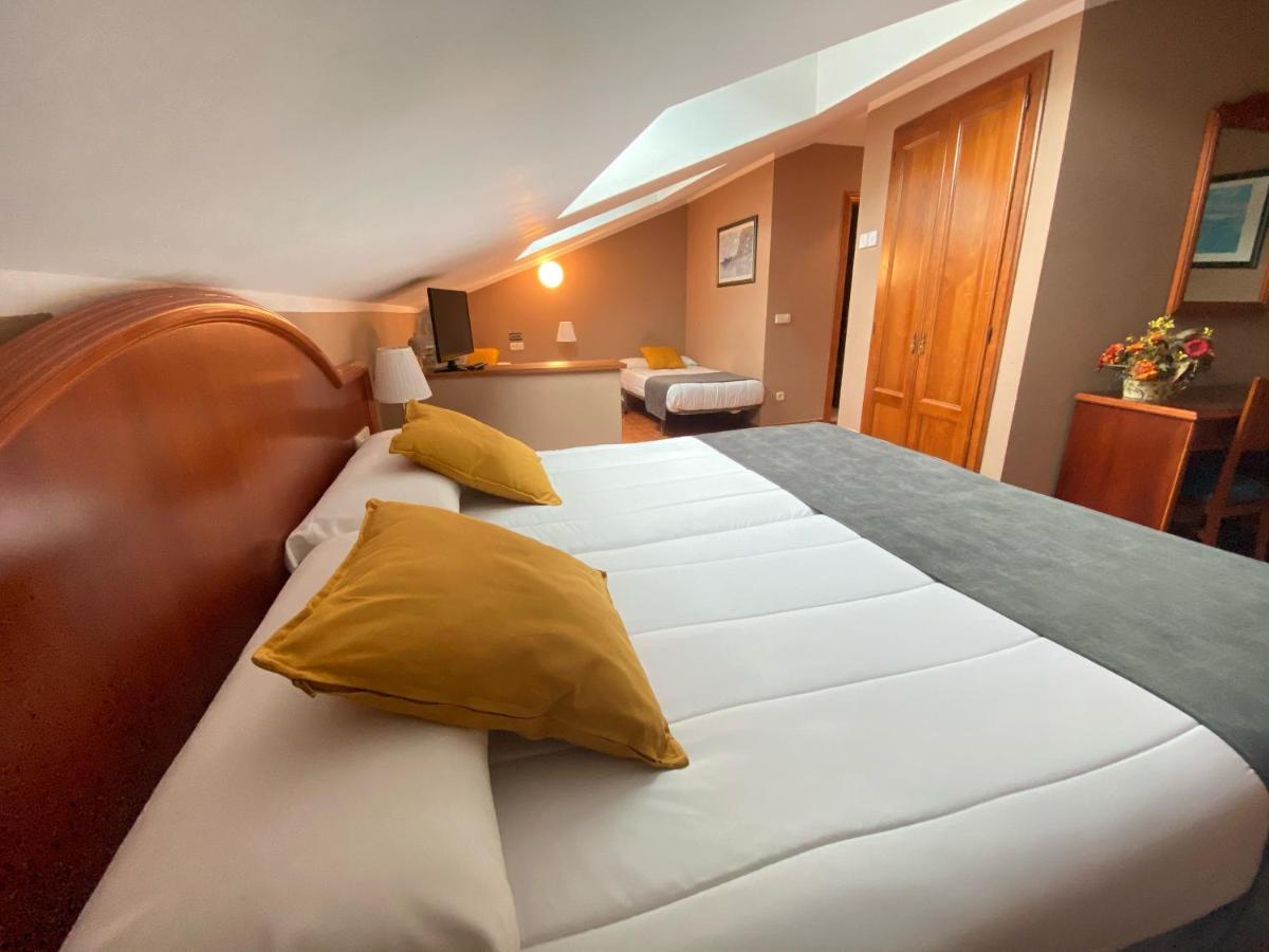 Hotel - Apartamentos Peña Santa Benia De Onis Bagian luar foto